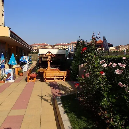 Aqua Dreams Studio Aparthotel